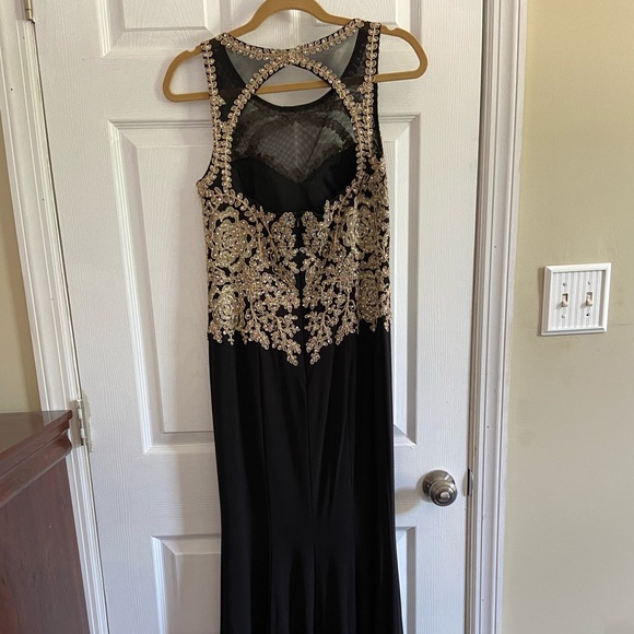 Avery Gold Embroidered Bodice Black Gown - Picture 5 of 7